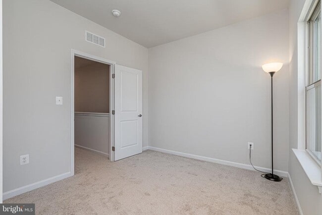 Building Photo - 3929 Small Roundtop Rd