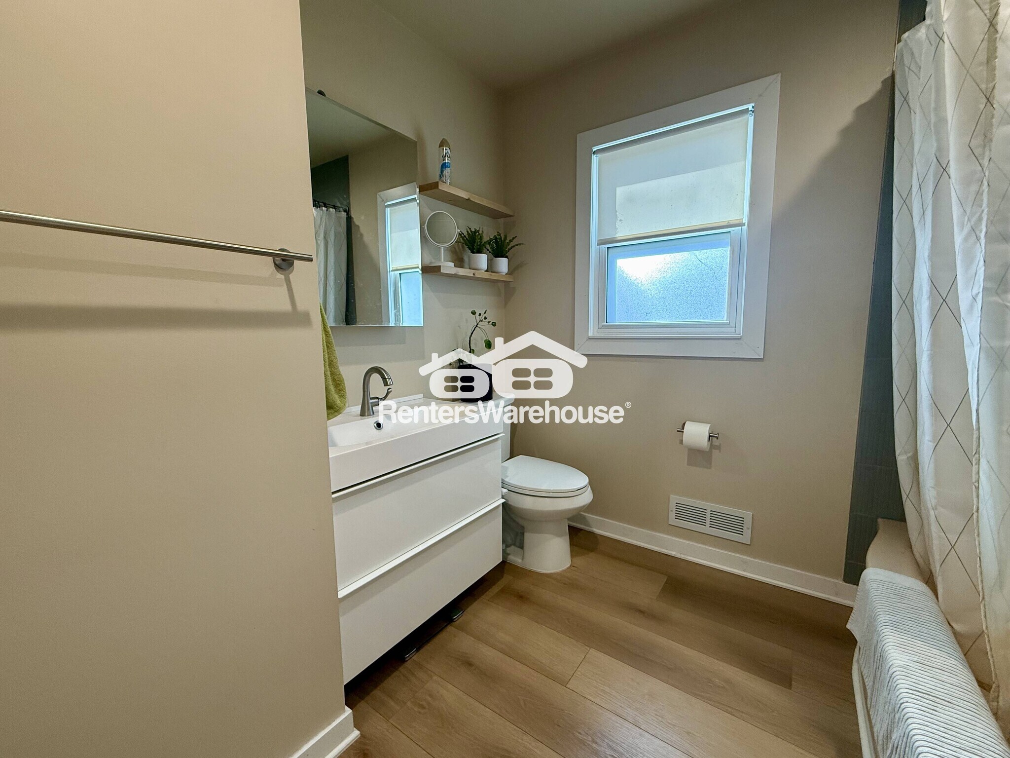 Building Photo - 5910 Tower St