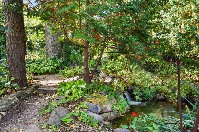 Building Photo - 1889 Paddock Pl