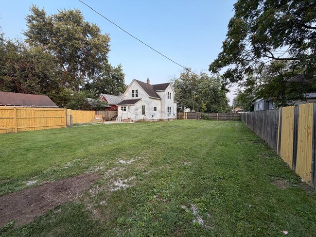 Building Photo - 2012 1st Ave