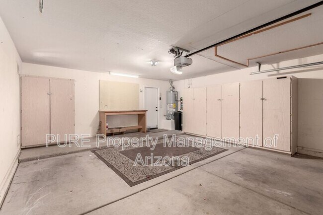 Building Photo - 12406 W Roanoke Ave