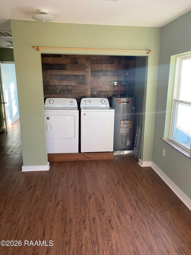 Building Photo - 1011 Latiolais Rd