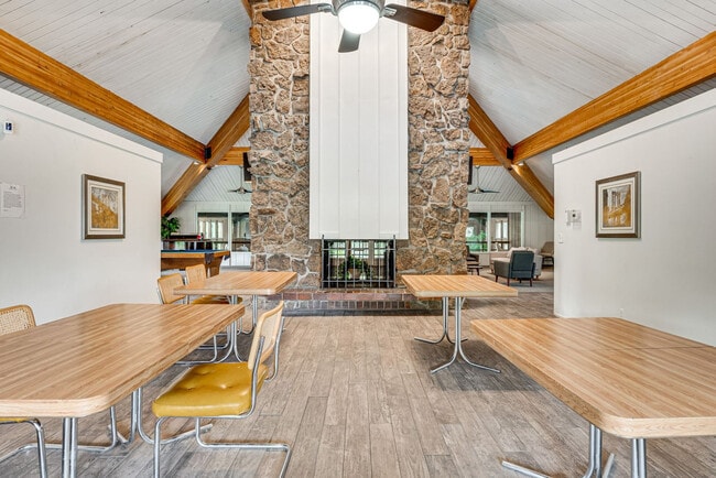 Building Photo - 3315 Chisholm Trail