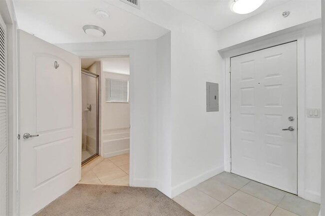 Building Photo - 1830 Radius Dr