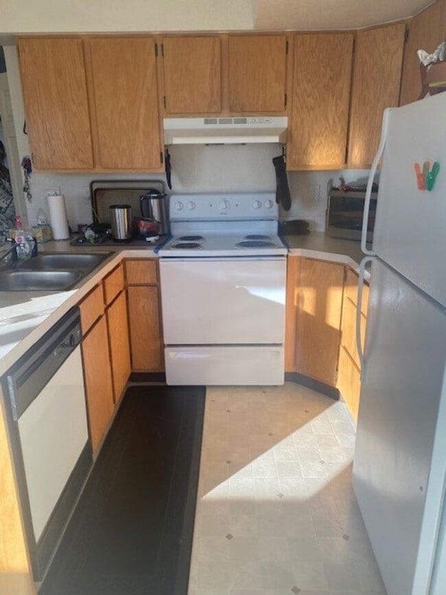 Building Photo - 2 story Duplex