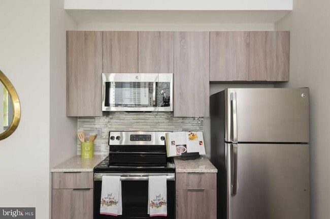 Building Photo - 218 Arch St