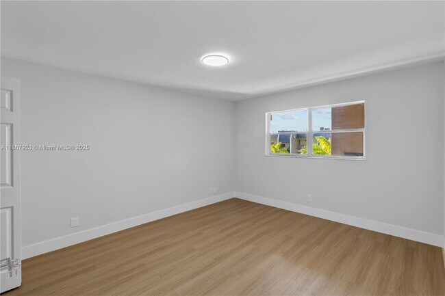 Building Photo - 7900 S Colony Cir