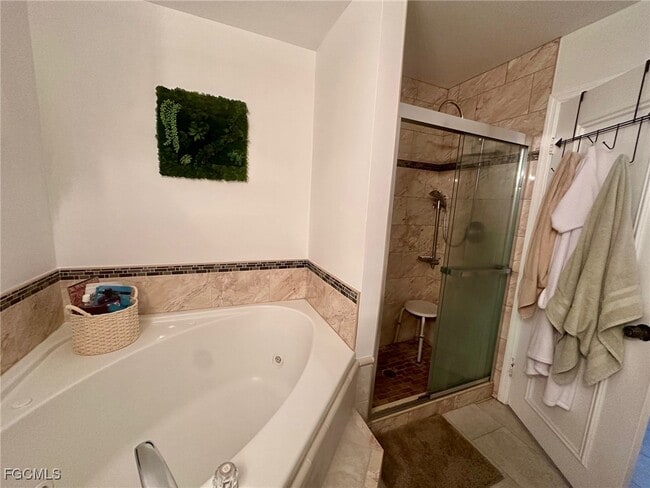 Building Photo - 4266 Island Cir