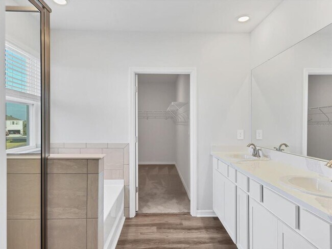 Building Photo - 12044 Kingsley Trl