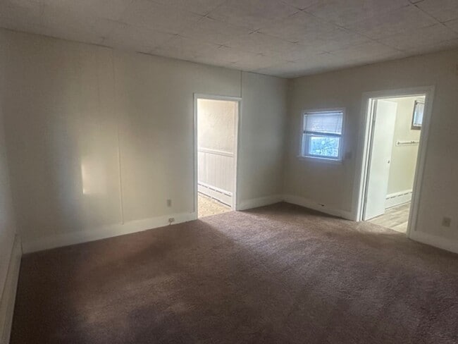 Building Photo - 132 S 5th Ave