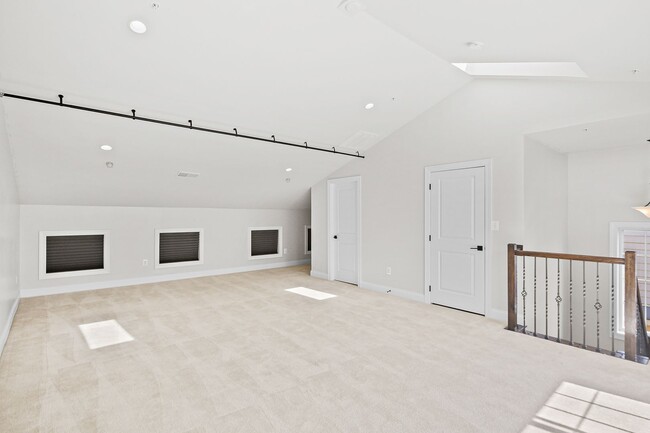 Building Photo - 2542 Cherry Tree Rd