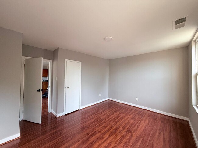 Building Photo - 4200 Powelton Ave