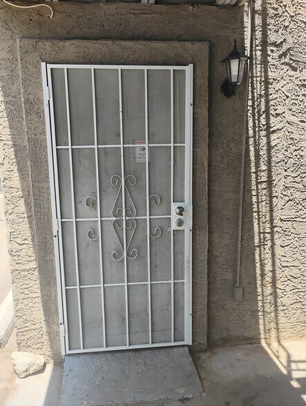 Building Photo - 3233 W Melvin St