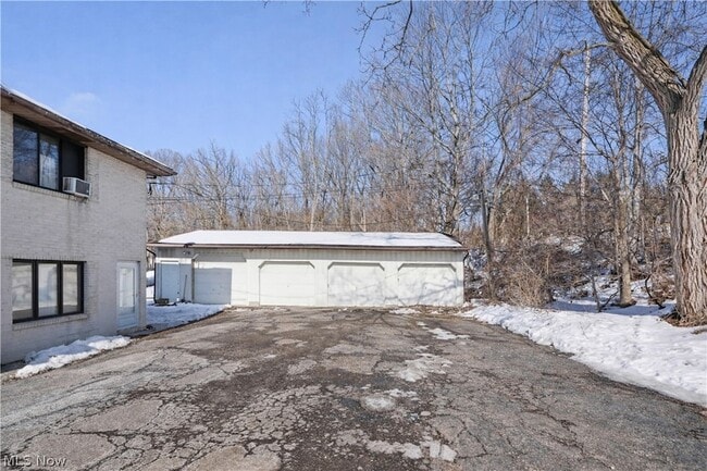 Building Photo - 12445 Cleveland Ave NW