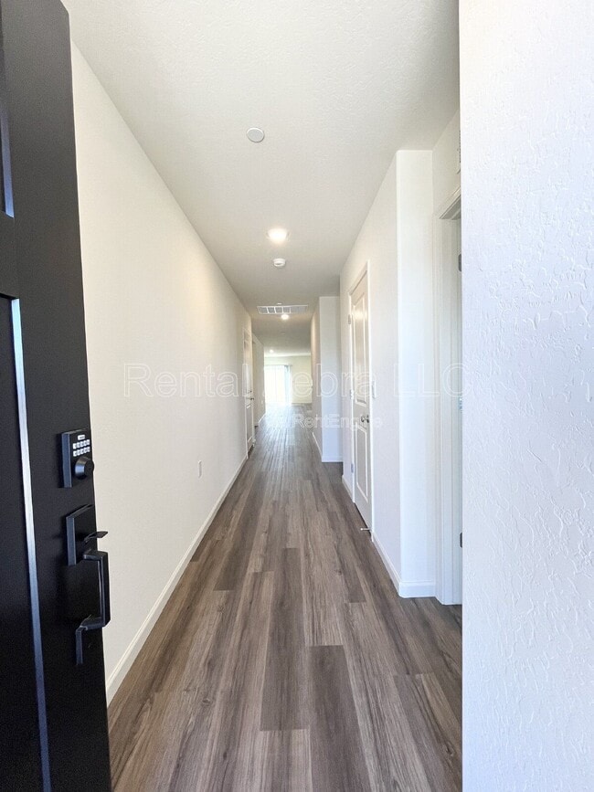 Building Photo - 4075 Cinnabar Ct