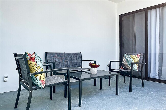 Building Photo - 75407 Montecito Dr