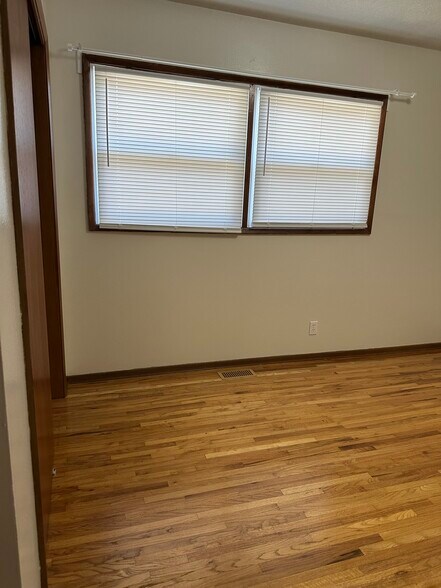 Building Photo - 2805 SE 23rd Ave