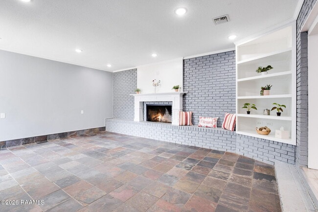 Building Photo - 2208 Segura Rd