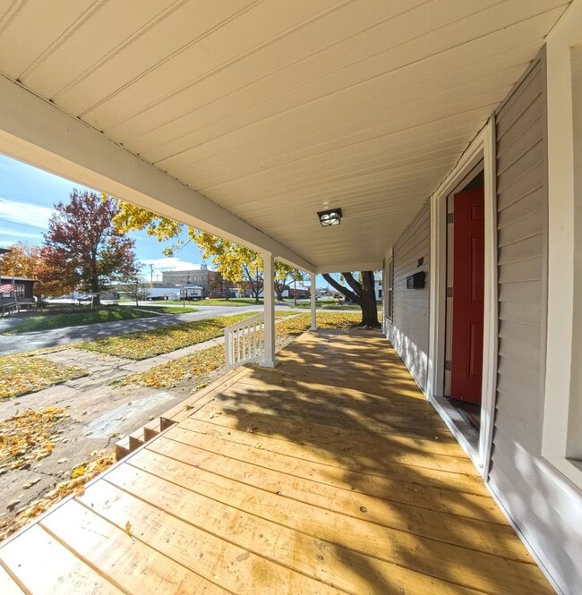 Building Photo - Newly remodeled 3 bedroom 1 bathroom home-Located in Jefferson