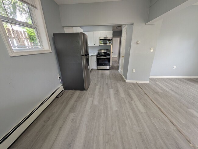 Building Photo - 1307 6th Ave