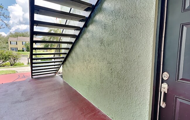 Building Photo - 2065 Dixie Belle Dr