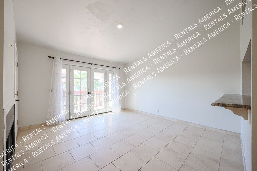 Building Photo - 14203 N 19th Ave