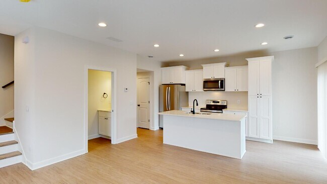 Building Photo - 908 Willow Pl