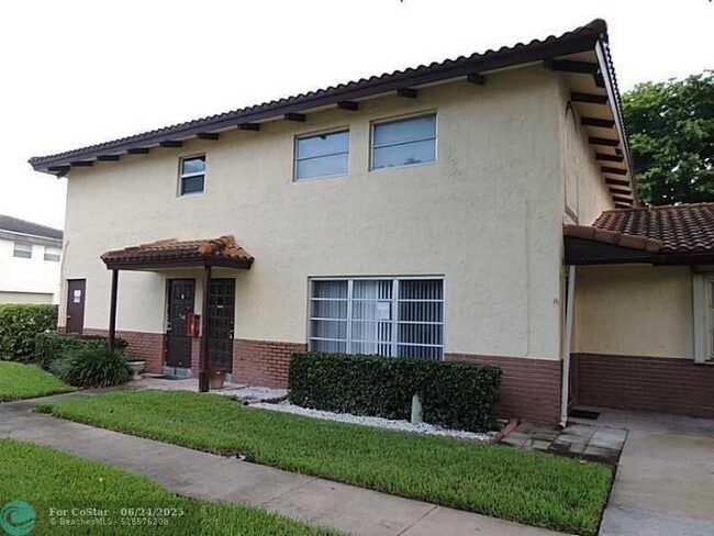 Primary Photo - 2907 NW 89th Terrace