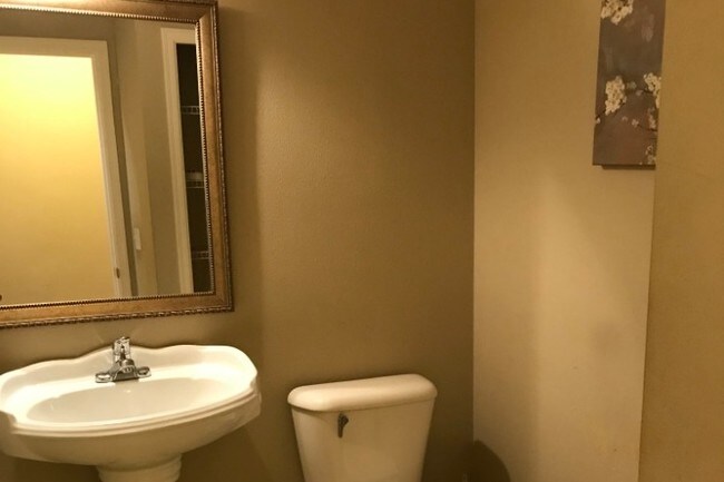 Building Photo - 1409 NE 166th Ct