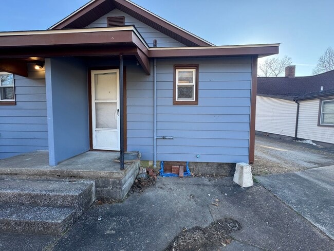 Building Photo - 1006 N 12th St