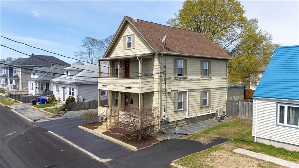 Building Photo - 54 Harris St