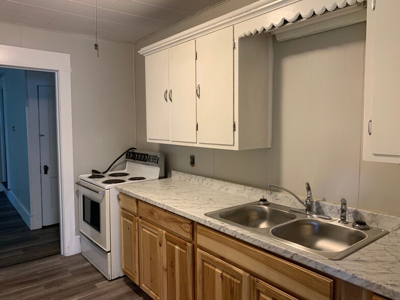 Building Photo - 1329 Auld St