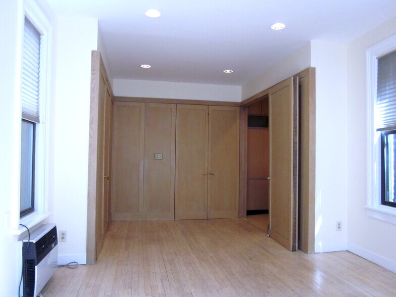 Living/Dining Panelling - 127 West 56th Street
