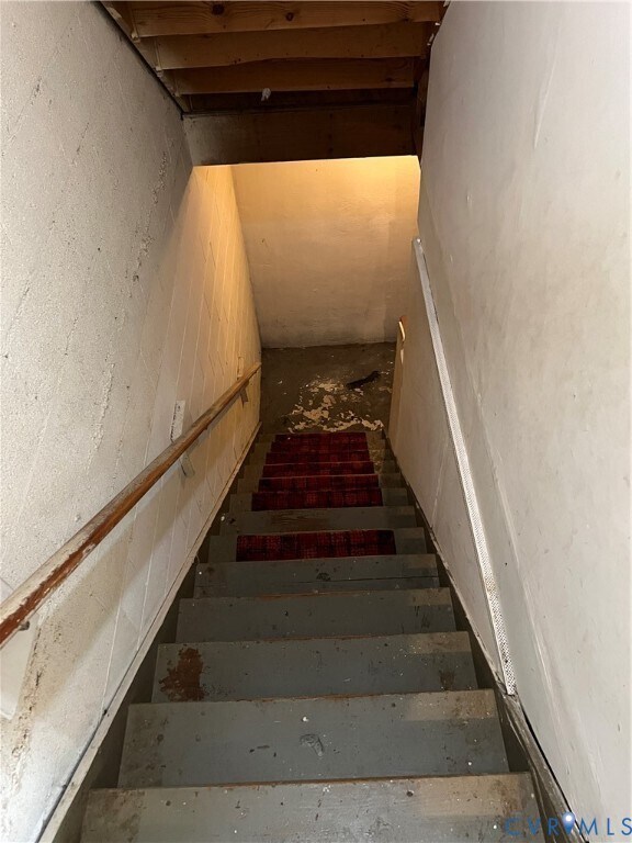 Building Photo - 2356 Dellrose Dr