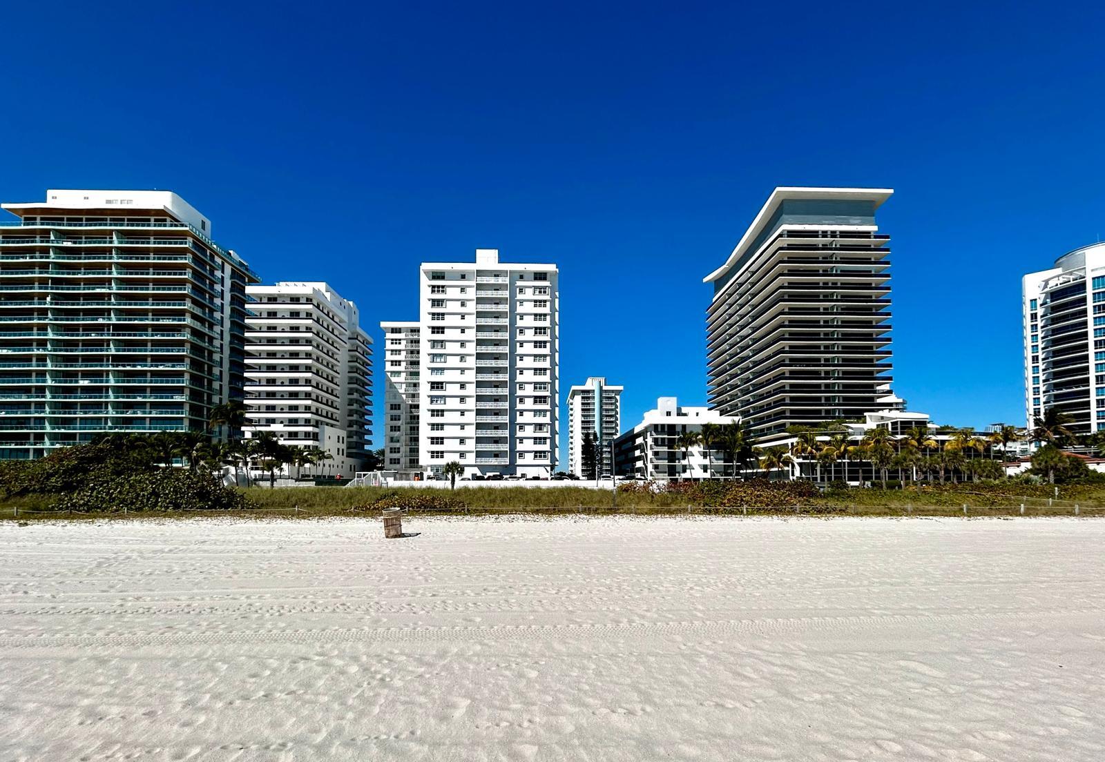 Building Photo - 5838 Collins Ave