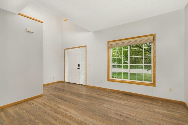 Building Photo - 10935 Eagle View Pl