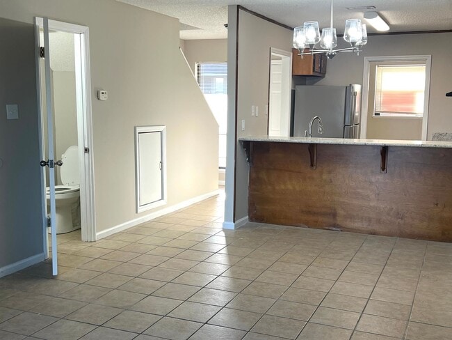 Building Photo - WATERFRONT CONDO IN LAKE PARK