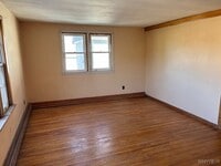 Building Photo - 9 Roland Ave