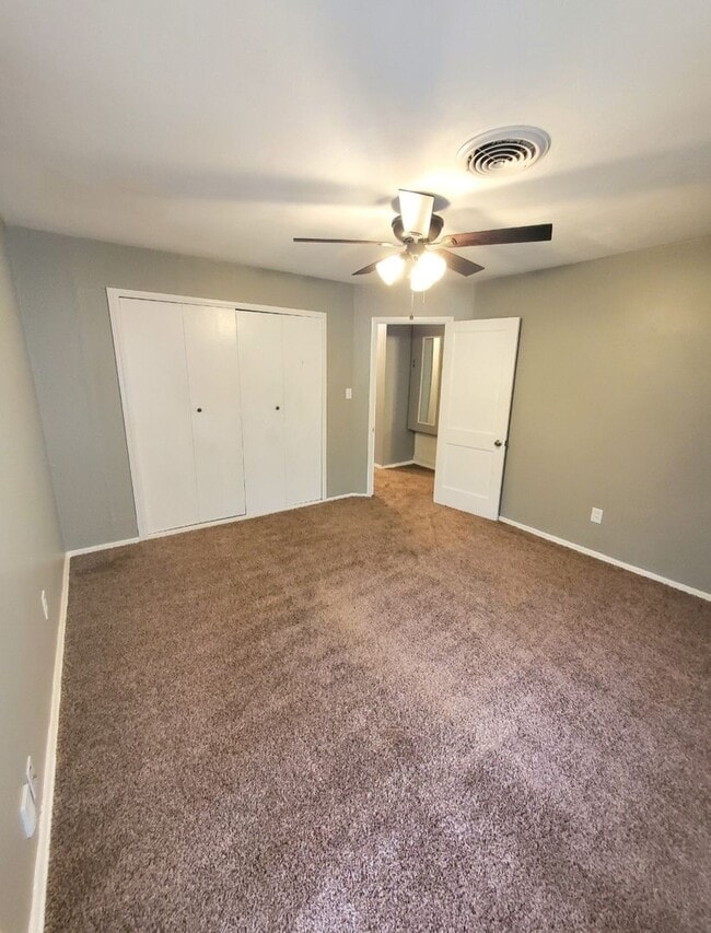 Building Photo - 2 Bed 1 Bath in the Country Estates Additi...