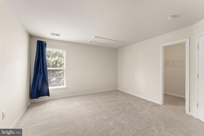 Building Photo - 8309 Double Eagle St