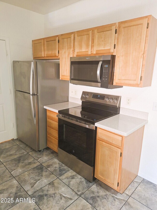 Building Photo - 5401 E Van Buren St