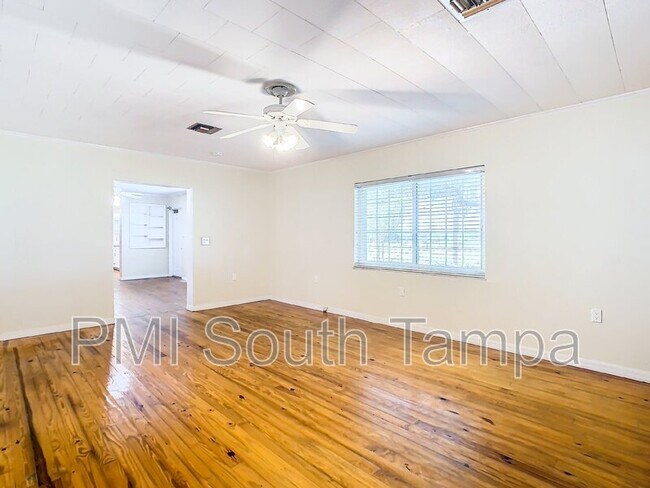 Building Photo - 9960 US-98