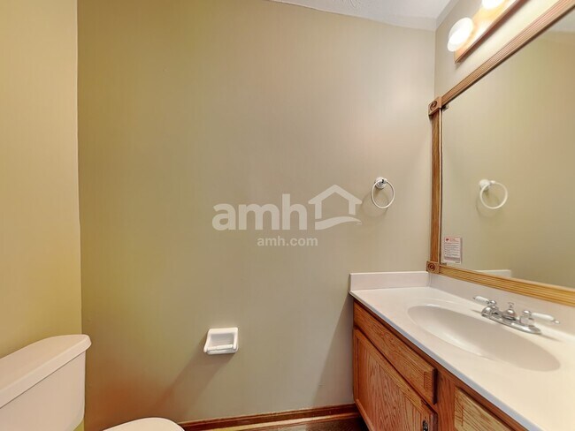 Building Photo - 3075 Foxhound Dr