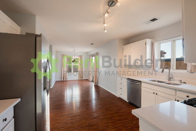 Building Photo - CALL US TODAY AT (505) 808-6467 TO SCHEDUL...
