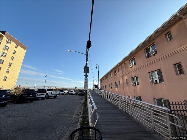 Building Photo - 55 Monroe Blvd
