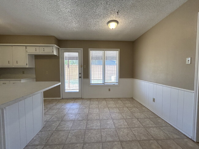 Building Photo - Duplex West Of Milwaukee & Minutes From Sh...