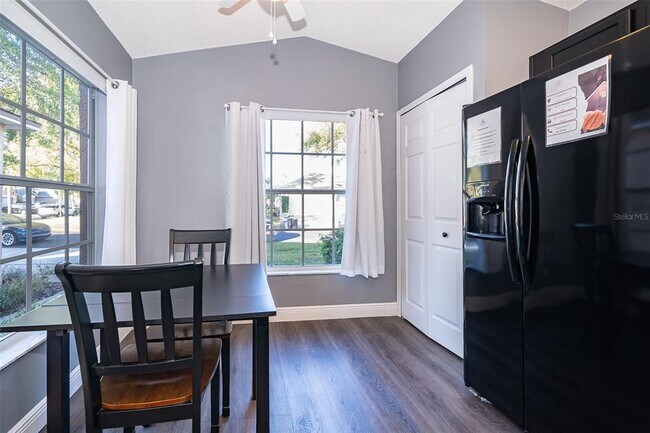 Building Photo - 510 Canary Island Cir