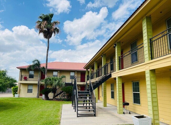 Primary Photo - 13 E Stubbs St