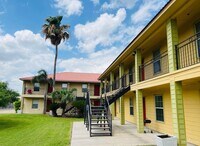 Building Photo - 13 E Stubbs St