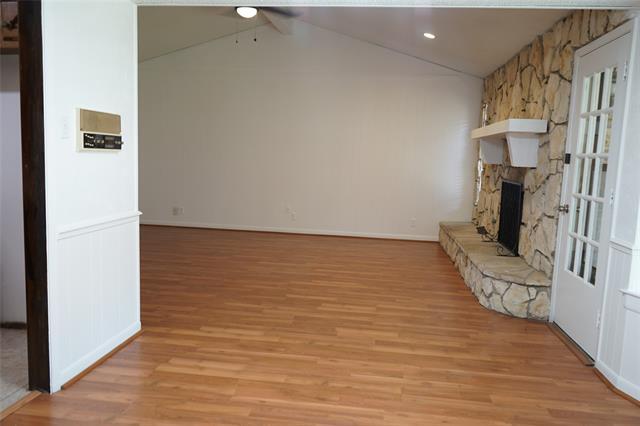 Building Photo - 3905 Glenbrook Dr